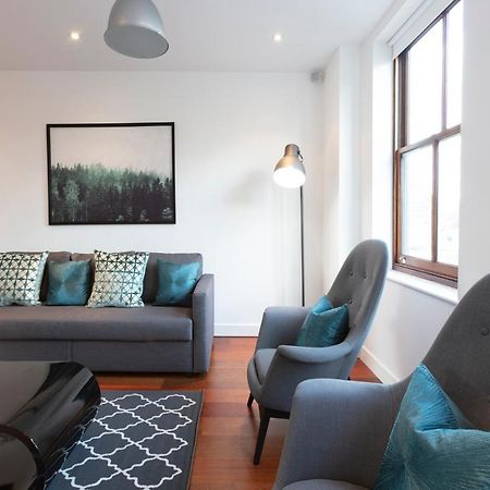 Hampden Apartments - The Charles ウィンザー エクステリア 写真
