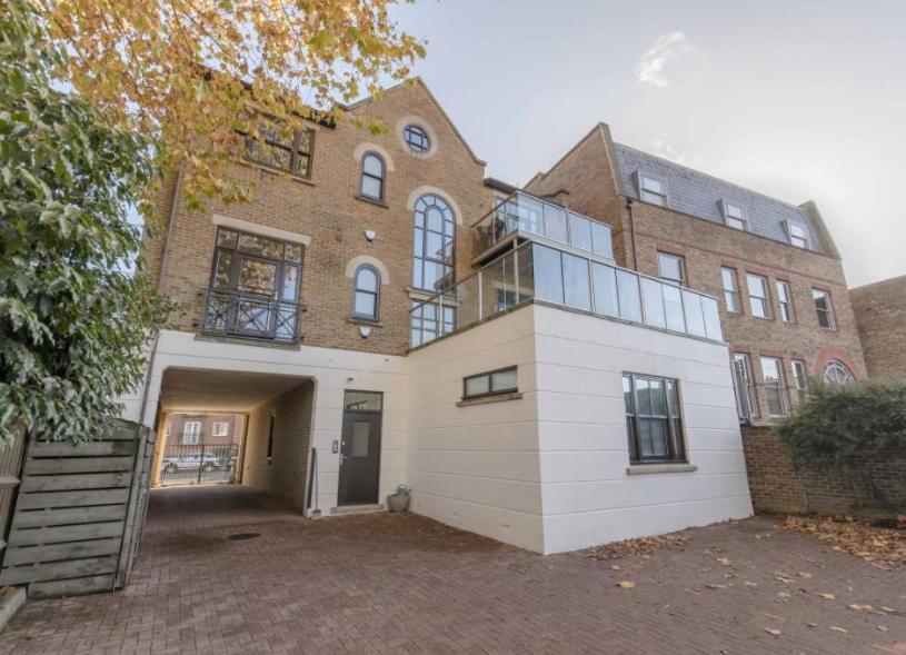 Hampden Apartments - The Charles ウィンザー エクステリア 写真