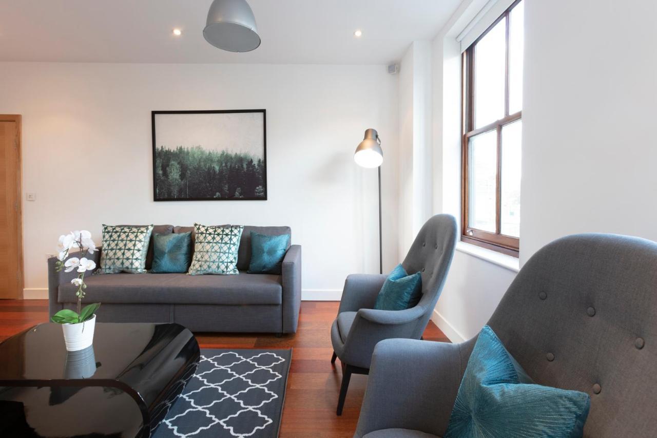 Hampden Apartments - The Charles ウィンザー エクステリア 写真